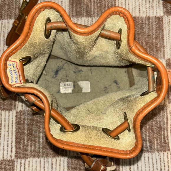 Vintage Dooney & Bourke Crossbody - Picture 5 of 7